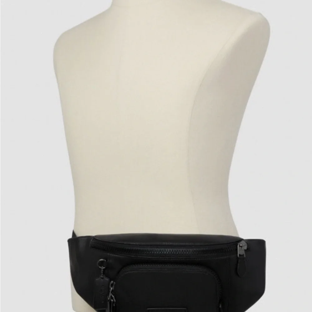 Coach Black Belt Bag with Adjustable Straps - Picture 7 of 9